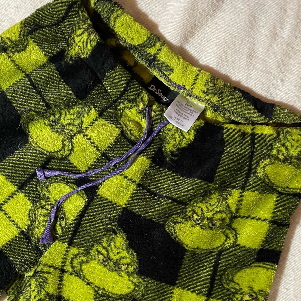 Dr. Seuss The Grinch Size Small Fuzzy PJ Bottoms 💚